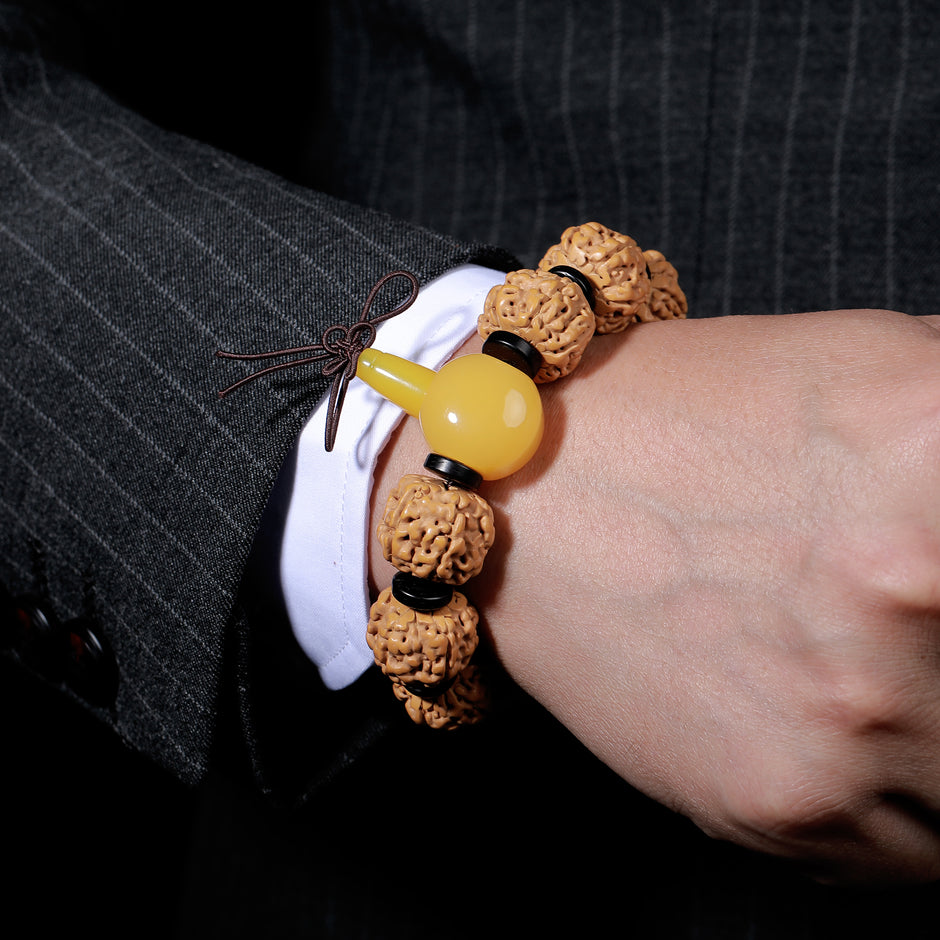 金刚菩提祝福手链｜13颗圣木佛珠 蜜蜡三通 中国结 僧团加持